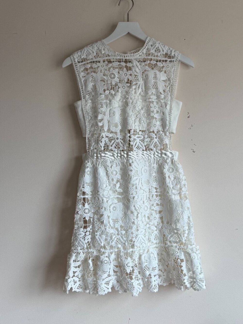 Bronx & Banco White Floral Lace Bandeau Cutout Bridal High Neck Mini Dress - Picture 3 of 5